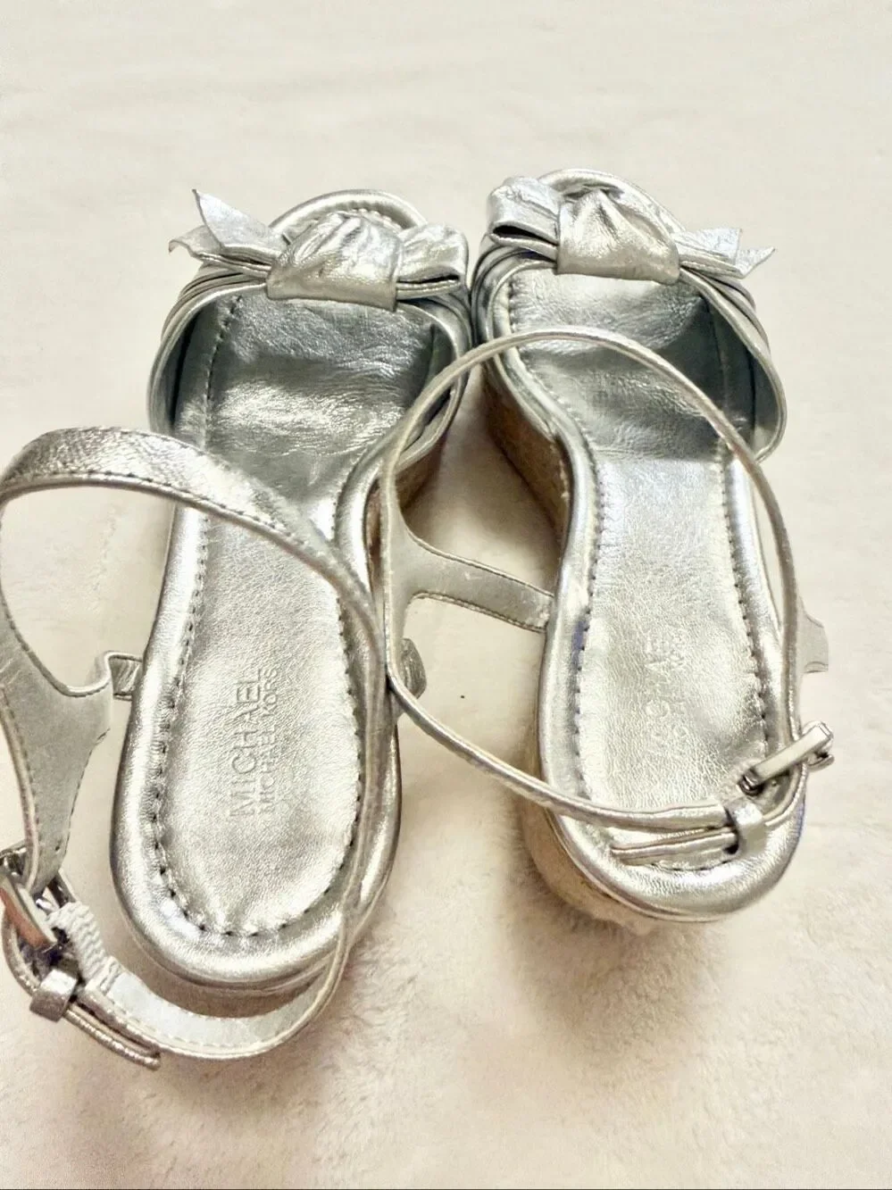 Michael Kors Silver Metallic Leather Bow Espadrille Wedge Sandals Size 8 (EU 38)